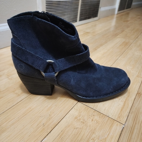 Born Navy Blue Heeled Ankle Boots Booties Women's 8 M Zip Up Side Almond Toe EUC - Picture 4 of 13